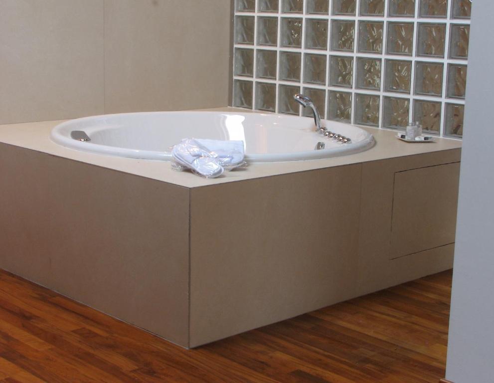 Parizzi Suites & Restaurant Parme Chambre photo