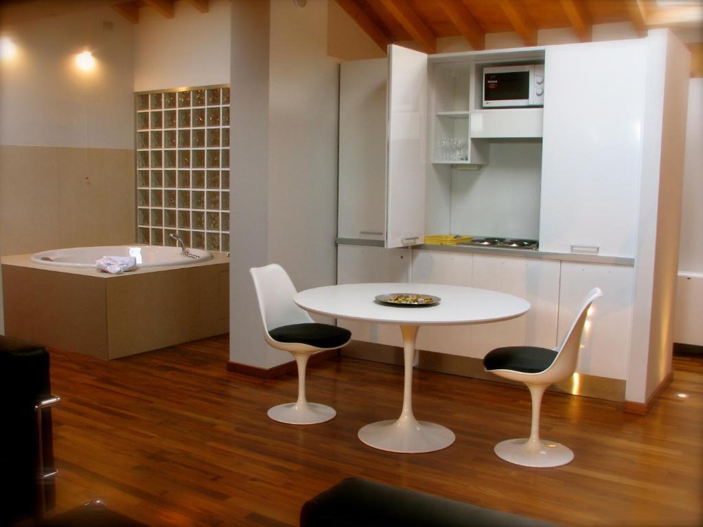 Parizzi Suites & Restaurant Parme Chambre photo