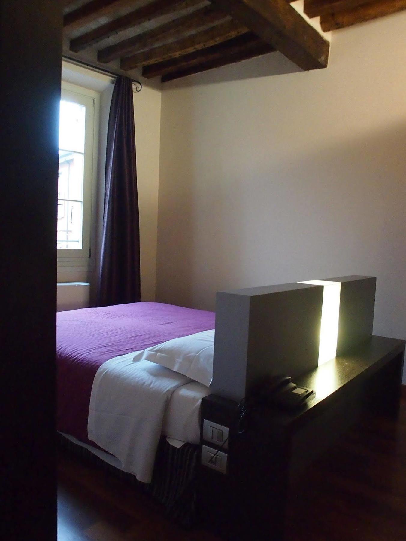 Parizzi Suites & Restaurant Parme Extérieur photo